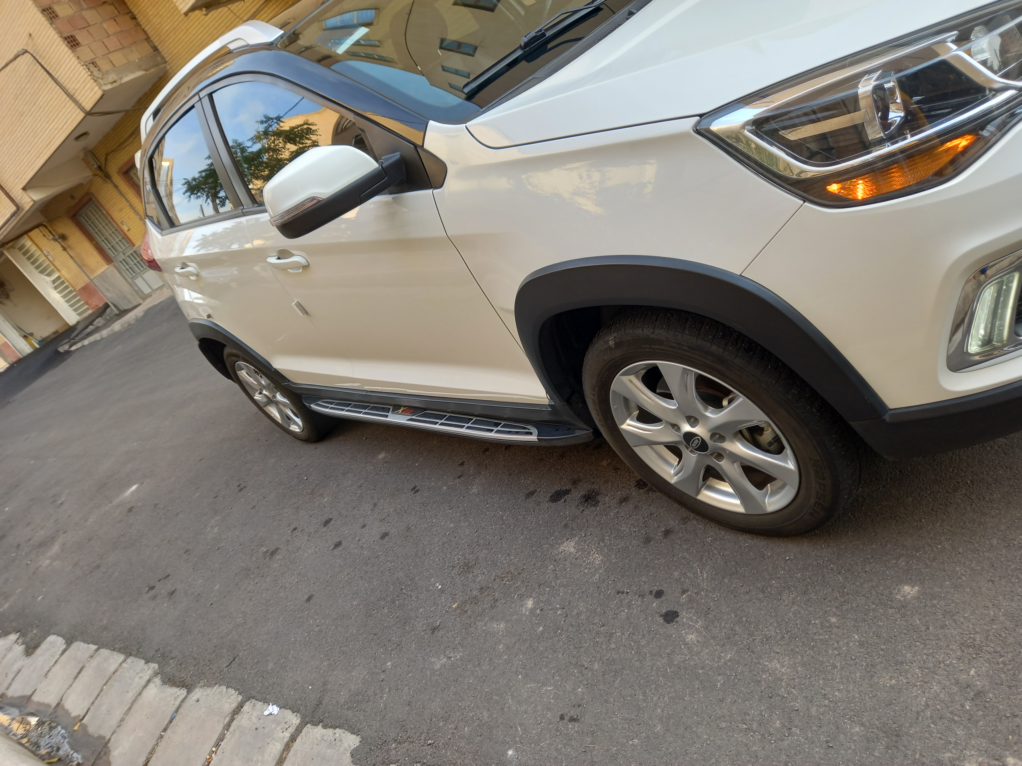 ام وی ام x22 اسپرت لاکچری - تصویر 1