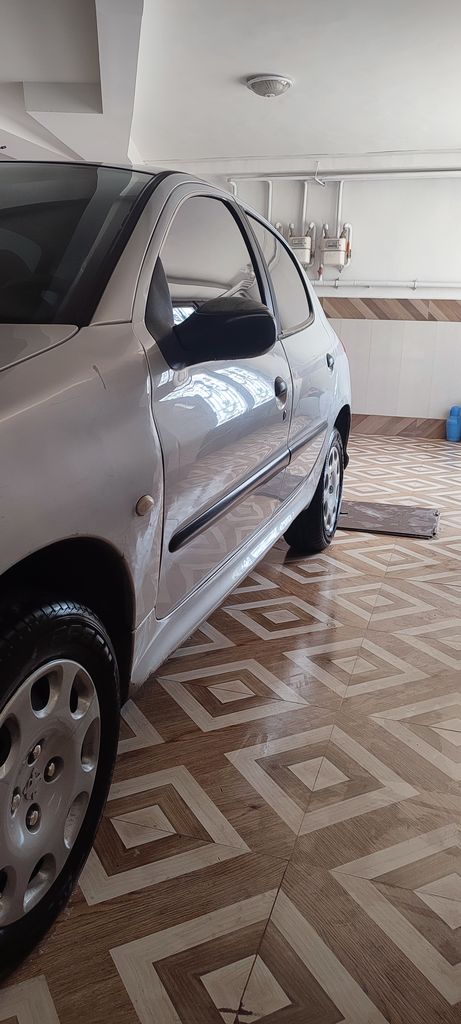 پژو۲۰۶ بی رنگ - تصویر 1