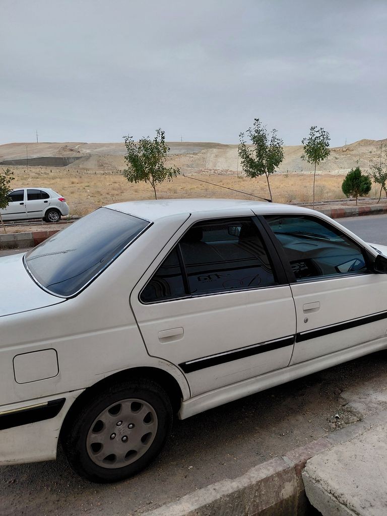 پژو پارس xu7سال مدل 1400 - تصویر 1