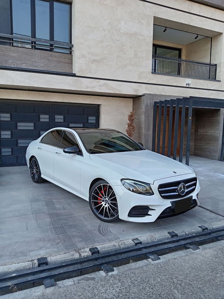 بنز e300 سفید بدون خط و خش - تصویر 1