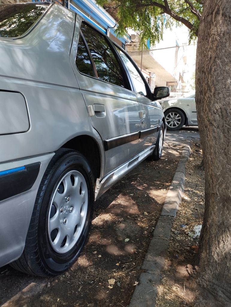 پژو پارس ساده مدل 83 سالم خانگی - تصویر 1