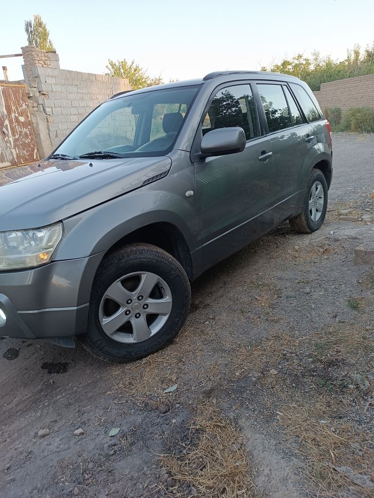 سوزوکی ویتارا 2006دنده - تصویر 1