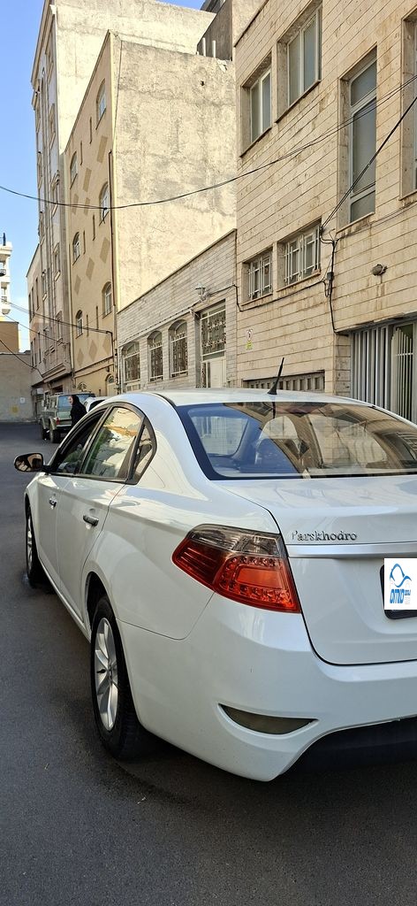 برلینایس ۳۳۰ مدل ۹۵ بی رنگ - تصویر 1
