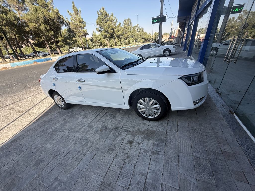دنا پلاس ۶ دنده MT6 با موتور ef7p مدل ۱۴۰۵ صفر - تصویر 1