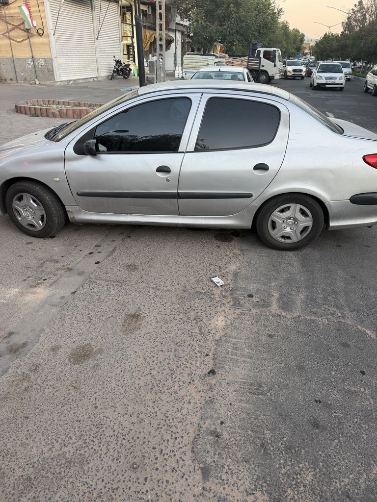 پژو ۲۰۶ اس دی مدل ۸۸ - تصویر 1
