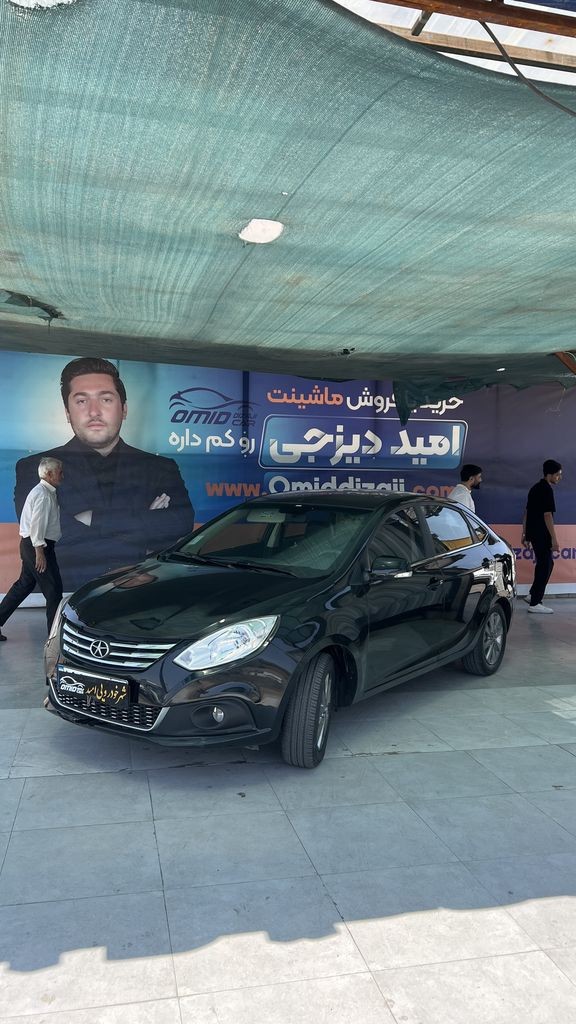 جک j 4 مدل 1402 - تصویر 1