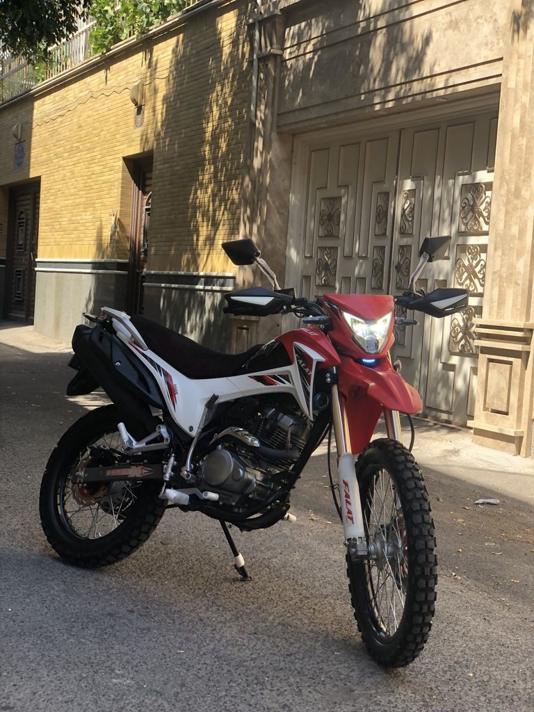 فلات همتاز crf مدل۱۴۰۲ استثنائی - تصویر 1