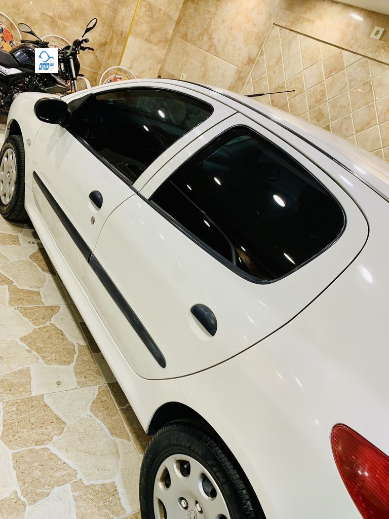 206 مدل ۸۹ بدون رنگ در حد - تصویر 1