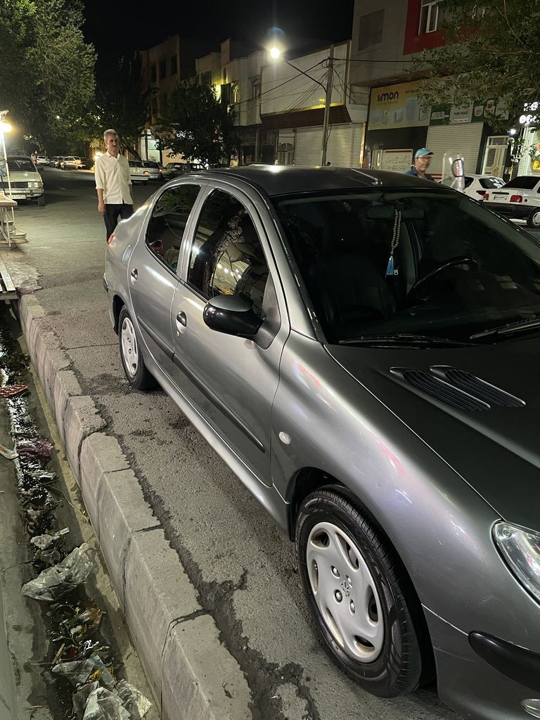 پژو۲۰۶ sd V8 - تصویر 1
